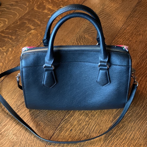 Karl Lagerfeld black purse w embroidered & decal flowers. - Picture 2 of 4